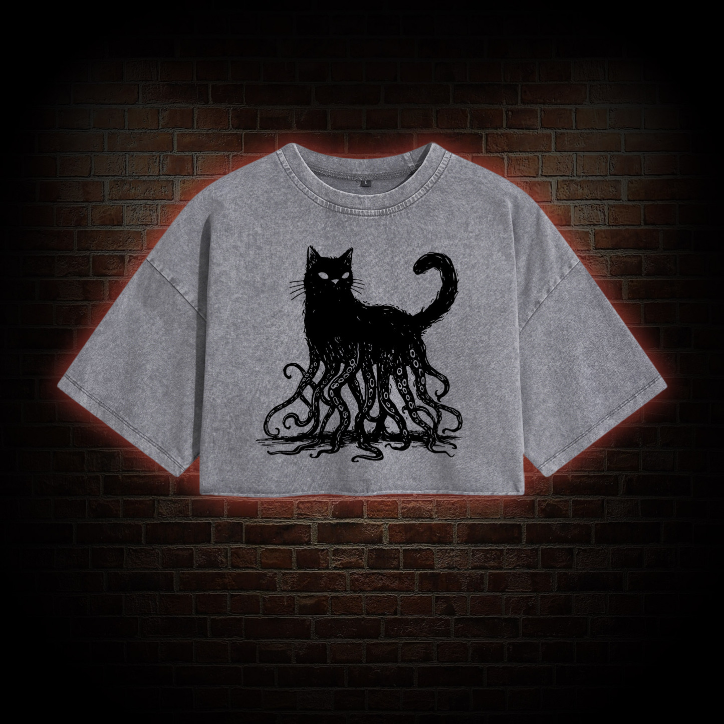 Octopus and Black Cat Washed Cropped T-shirts
