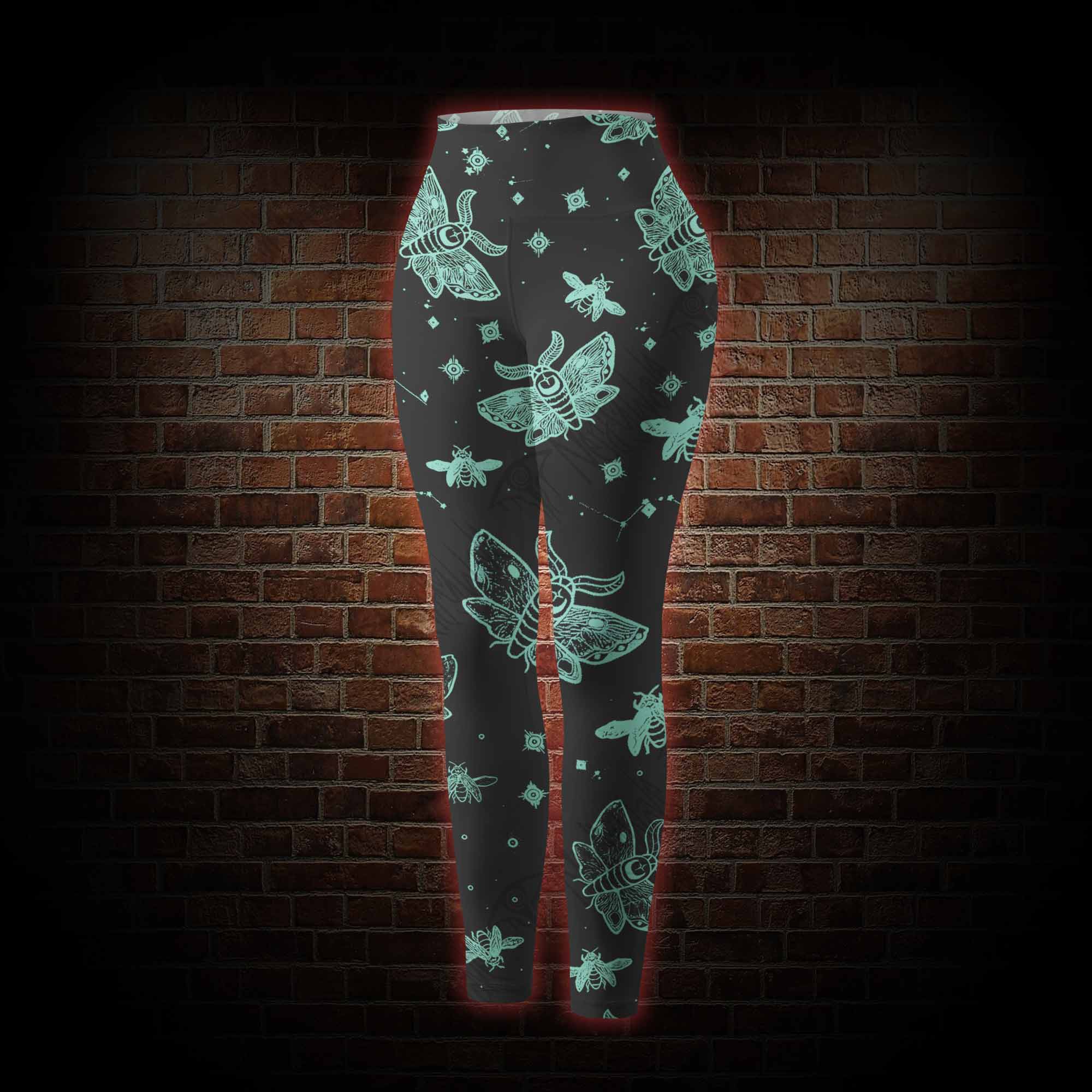 Midnight Flying Insects Women's Tight-Fitting Pants