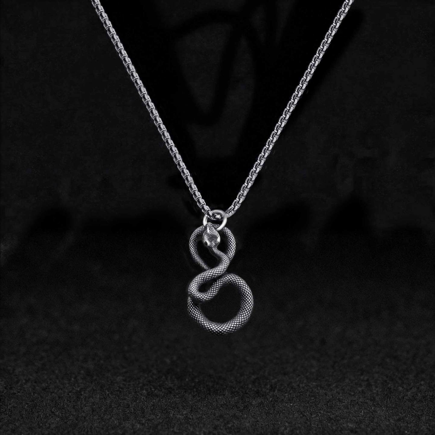 Snakes Necklace