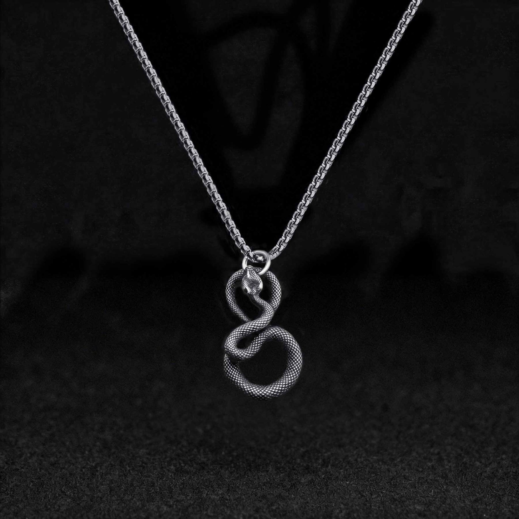 Snakes Necklace