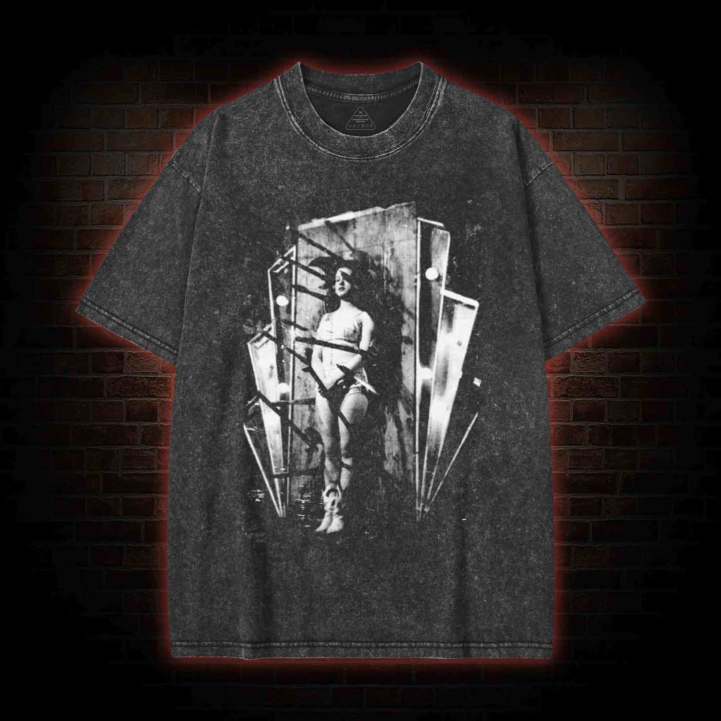 Knife Thrower Washed T-shirt