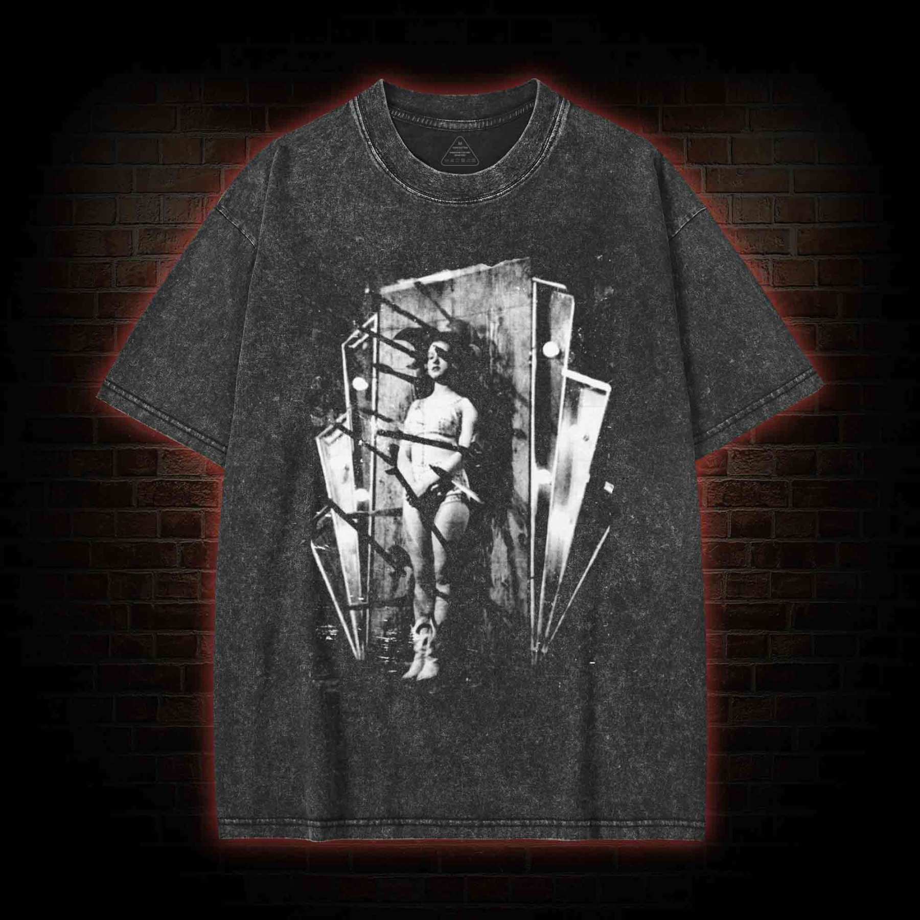 Knife Thrower Washed T-shirt