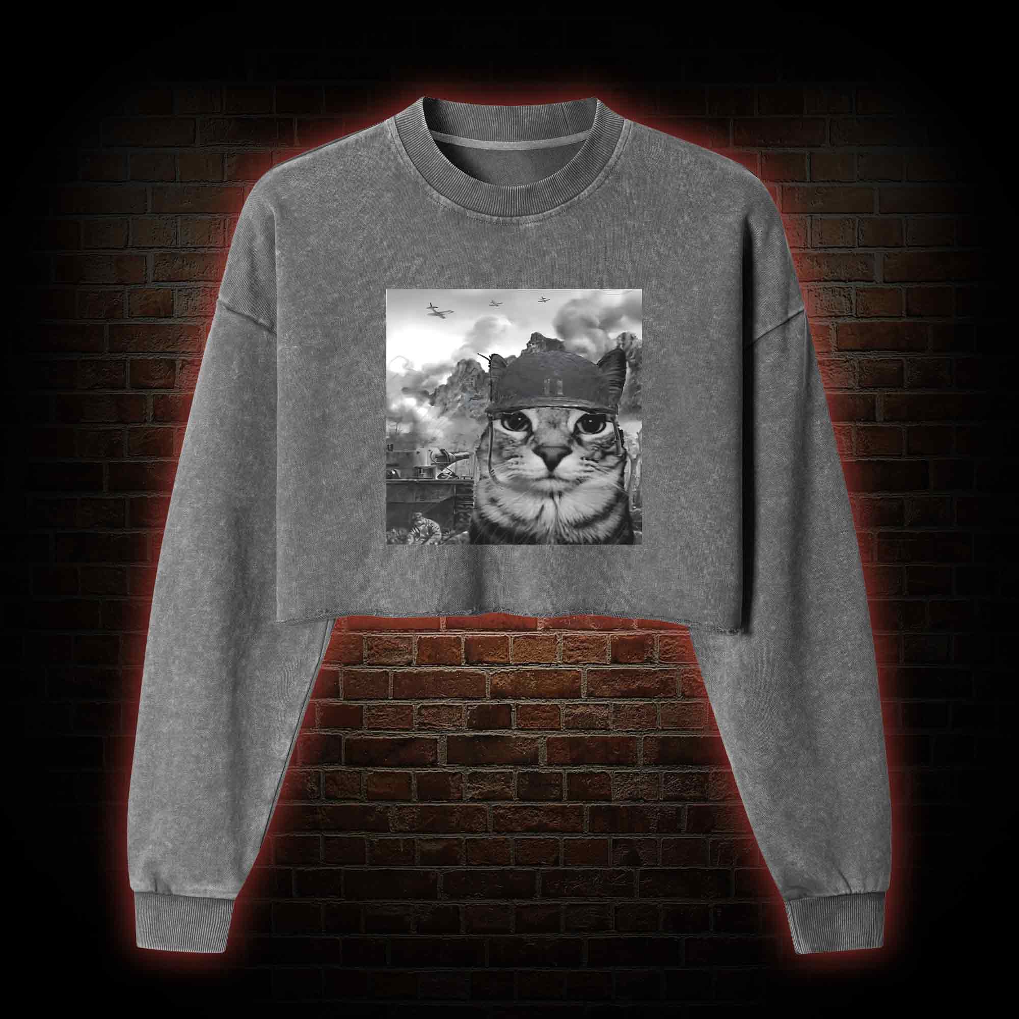 War Cat in the Battlefield Washed Cropped Sweatshirts