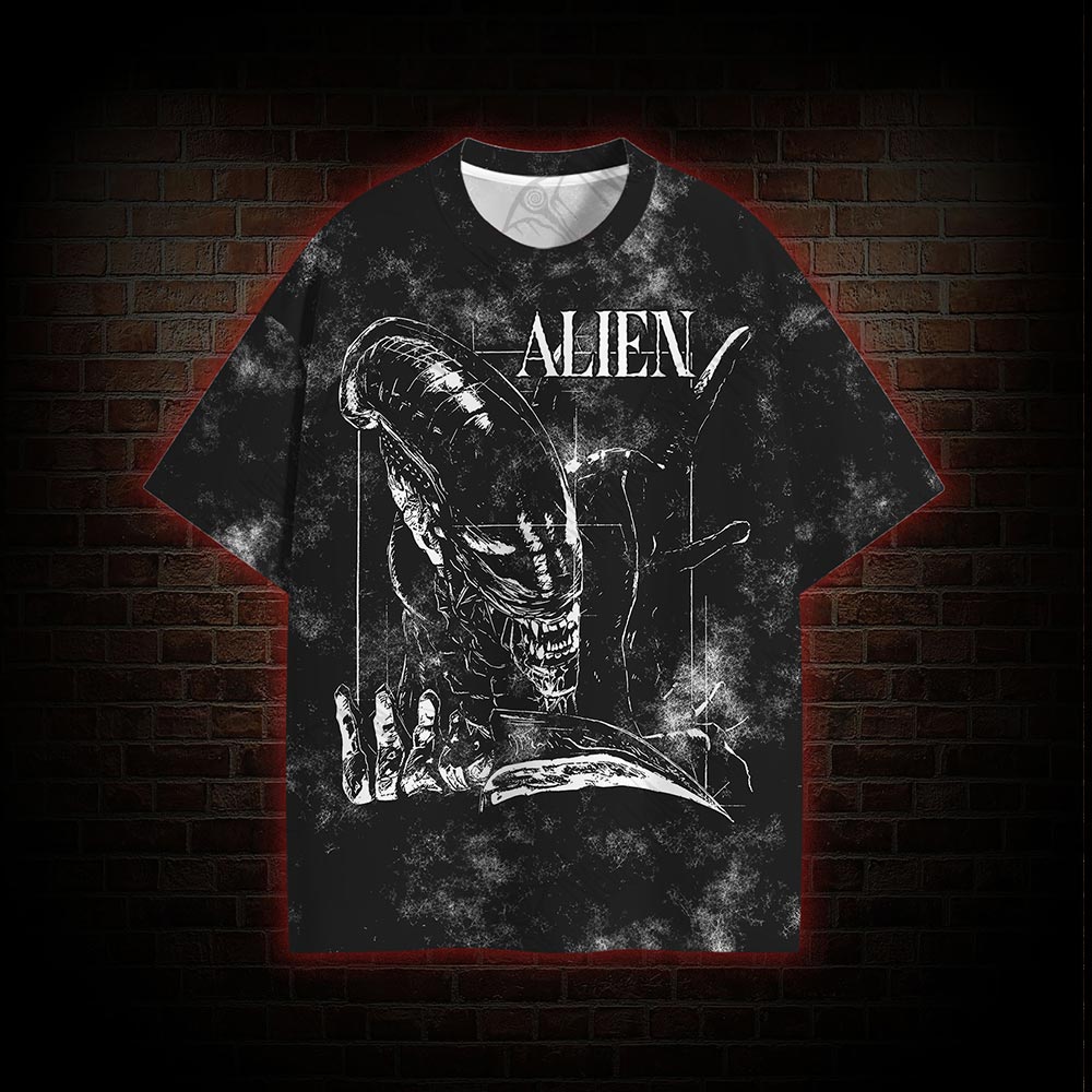 Alien Horror Graphic T-shirt