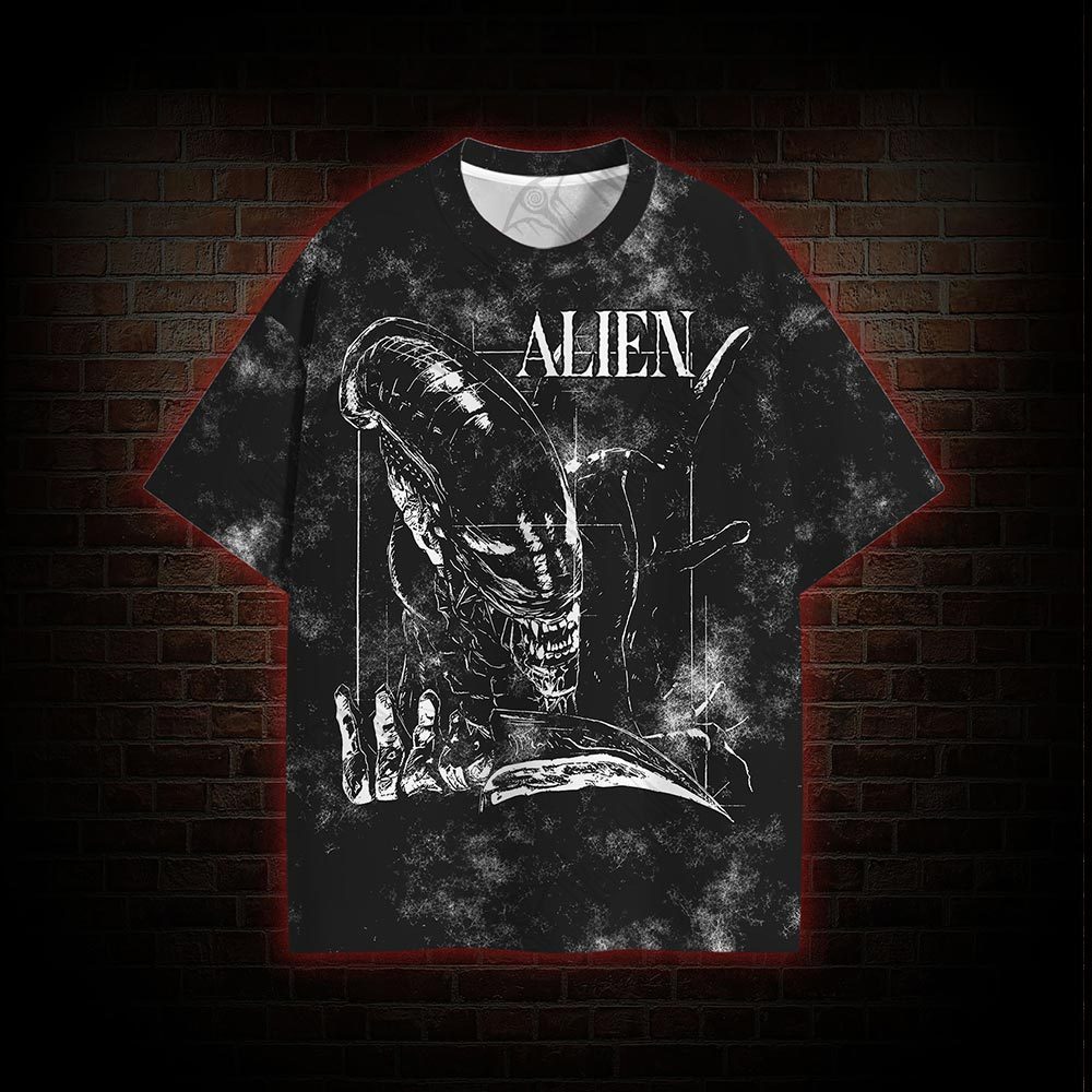 Alien Horror Graphic T-shirt