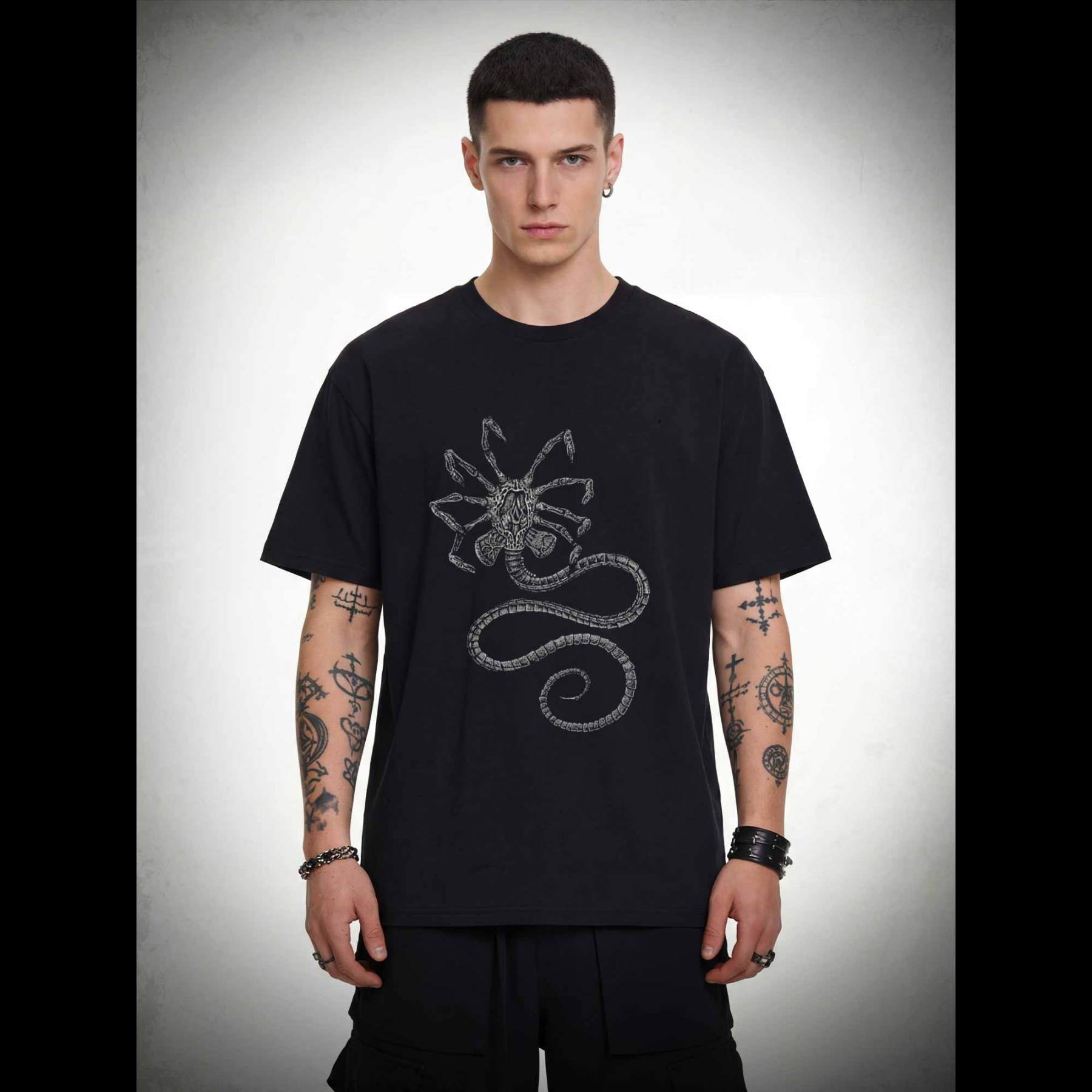 Facehugger T-shirt