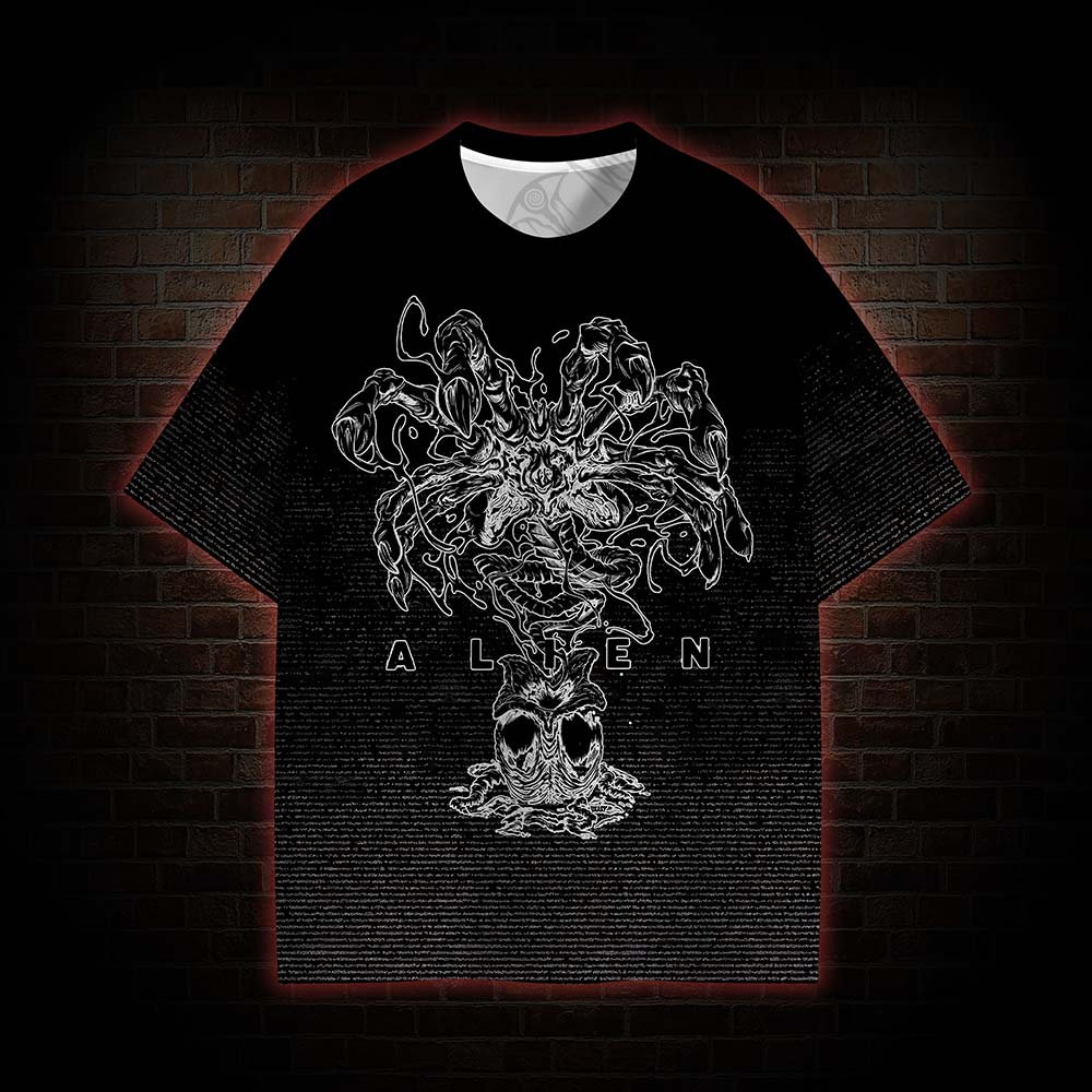 Alien No One Can Hear You Scream Graphic T-shirt