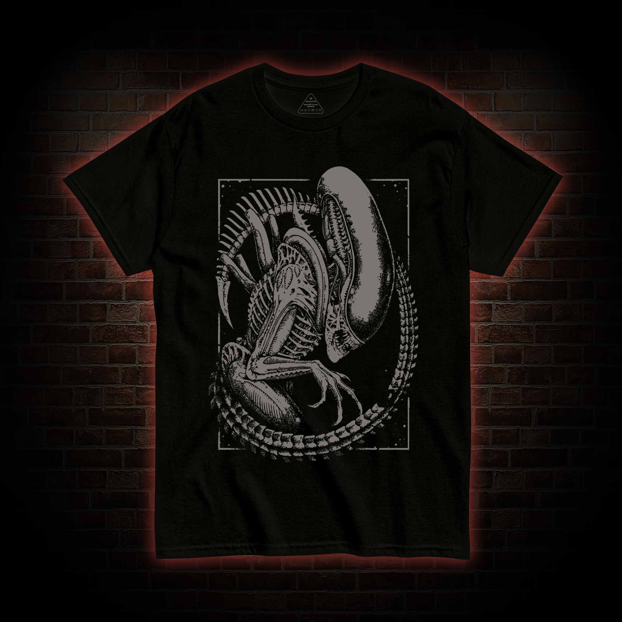 Alien Vs Predator Vintage T-shirt