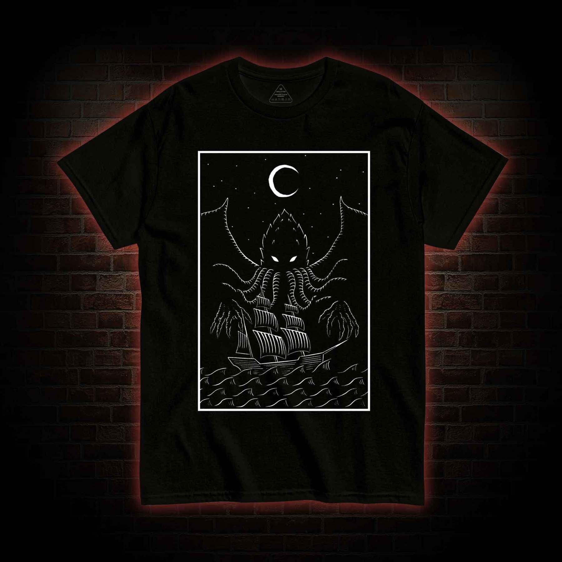 Cthulhu Lovecraft T-shirt with Dark Style