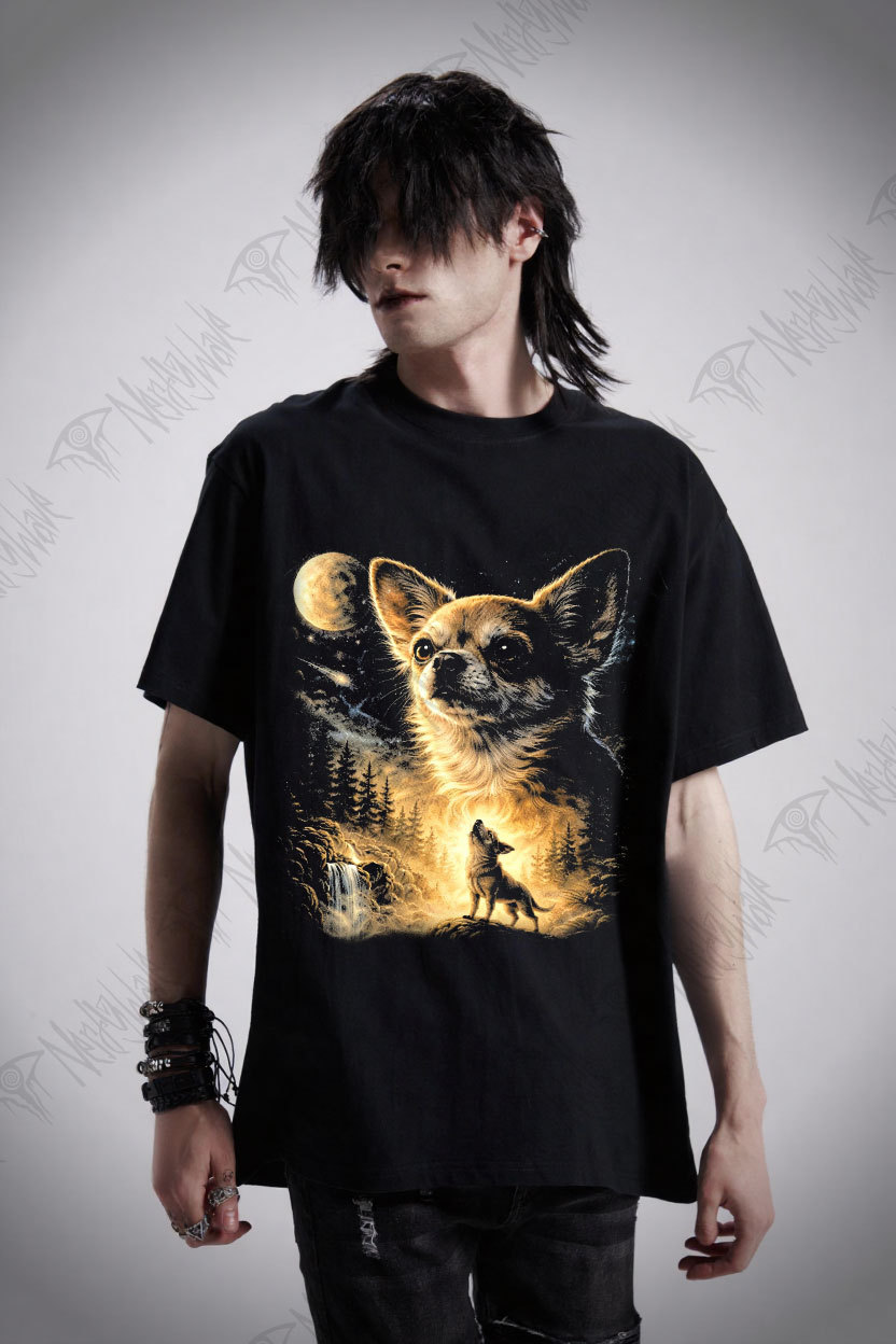 Chihuahua Howling to the Moon T-shirt