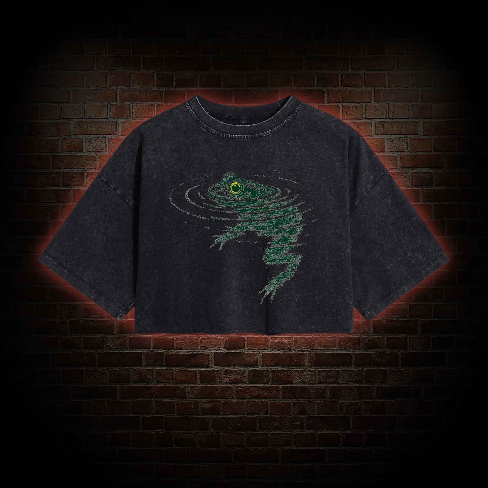 Frog Swimming Washed Cropped T-shirts