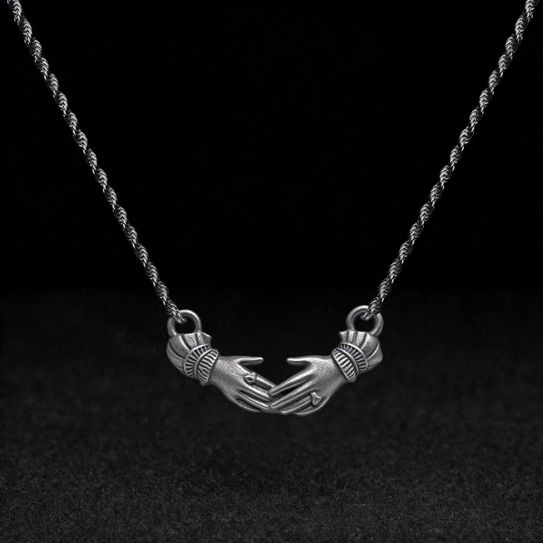 Fede Clasp Sculptural Necklace