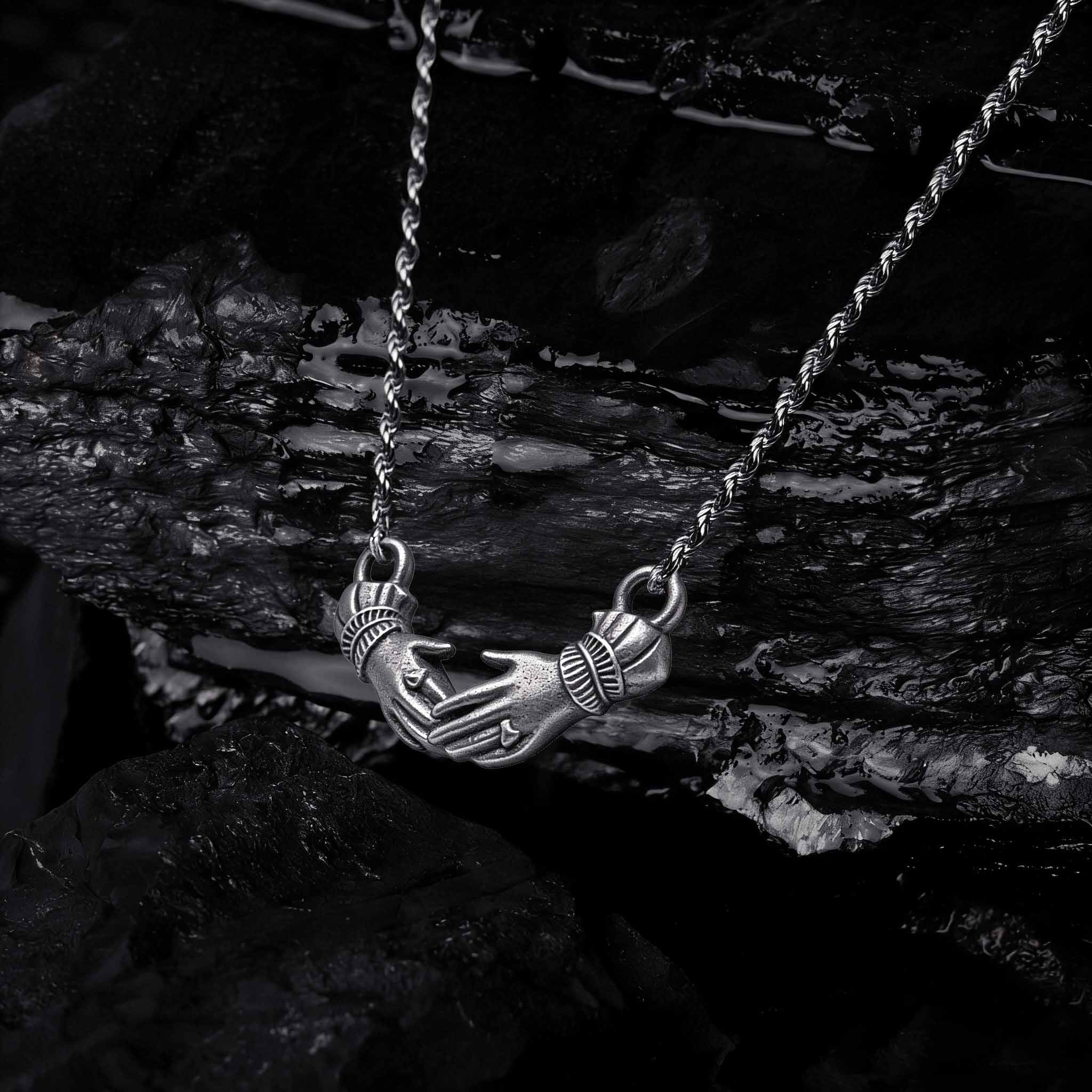 Fede Clasp Sculptural Necklace