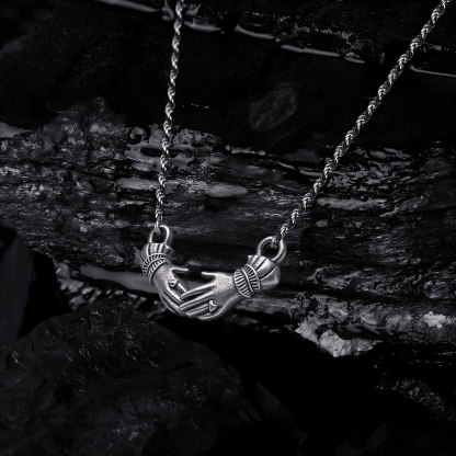 Fede Clasp Sculptural Necklace