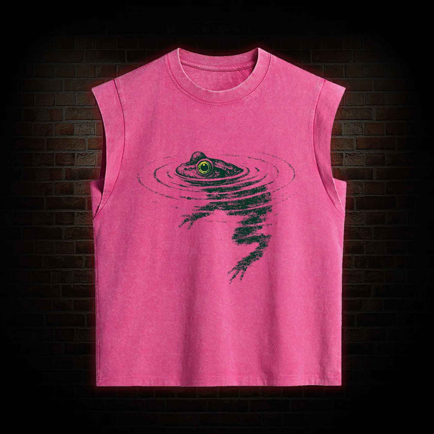 Frog Swimming Women's Washed Tank Top