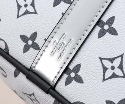 LUV MONOGRAM ECLIPSE KEEPPALL BANDOULIERE