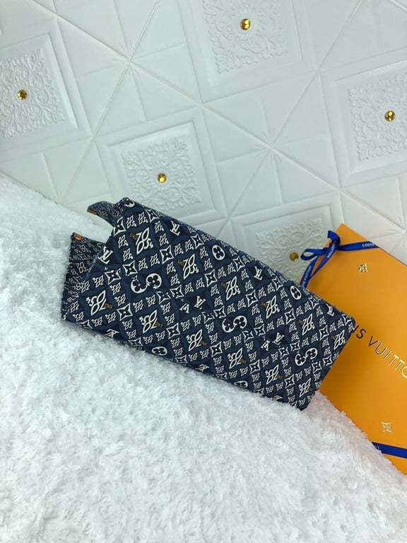 LUV SINCE 1854 ONTHEGO PM 35CM