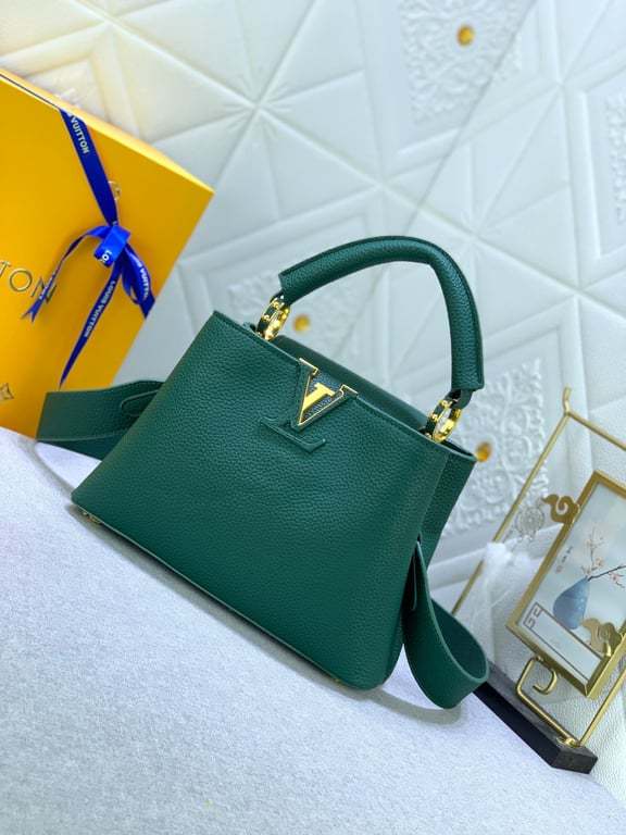 LUV CAPUCINES BB EMERAUDE GREEN 27CM