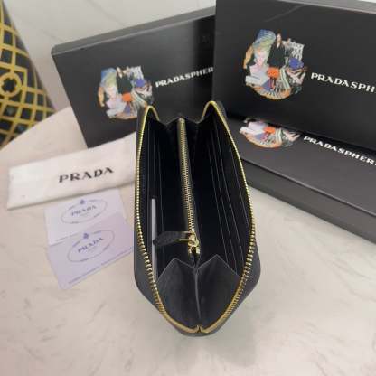 PR LARGE SAFFIANO LEATHER WALLET BLACK 19CM