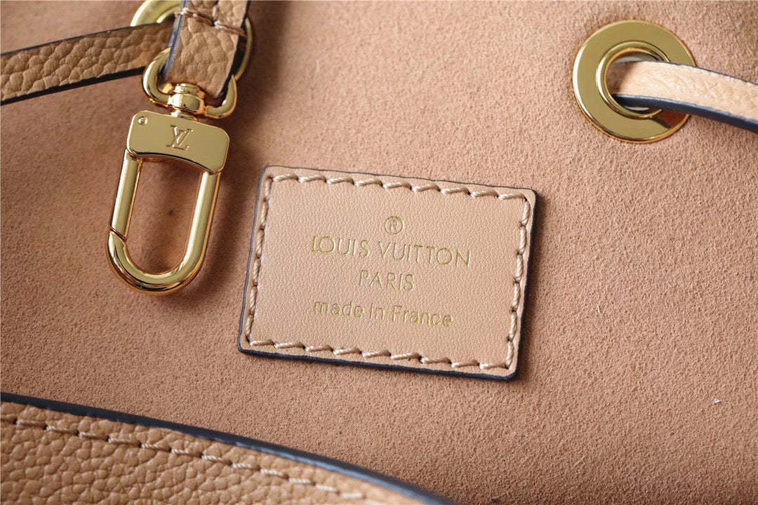 LV NeoNoe MM Monogram Empreinte Arizona Beige / Cream For Women, Women’s Handbags 10.2in/26cm LV M45808