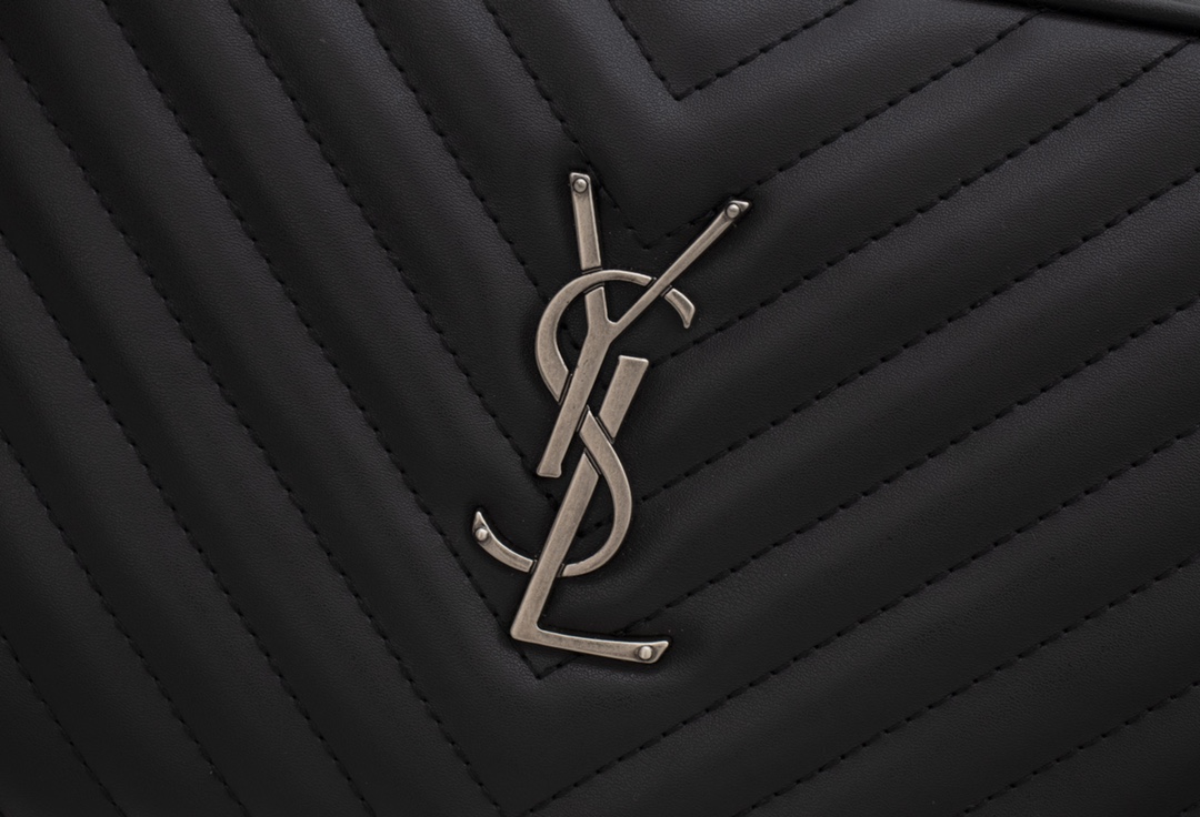 YSL LOU CAMERA BAG IN QUILTED BLACK SILVER LEATHER 23CM 612544DV7041000