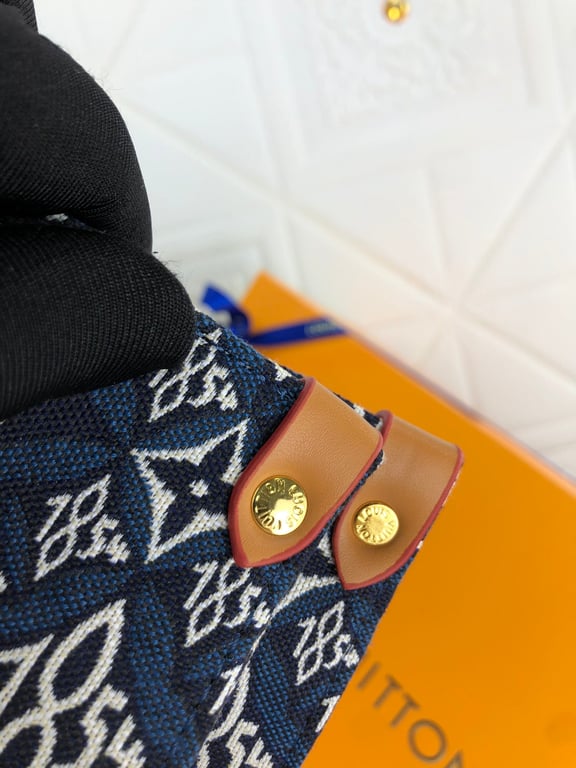 LUV SINCE 1854 ONTHEGO PM 35CM