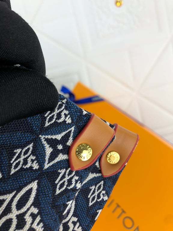 LUV SINCE 1854 ONTHEGO PM 35CM