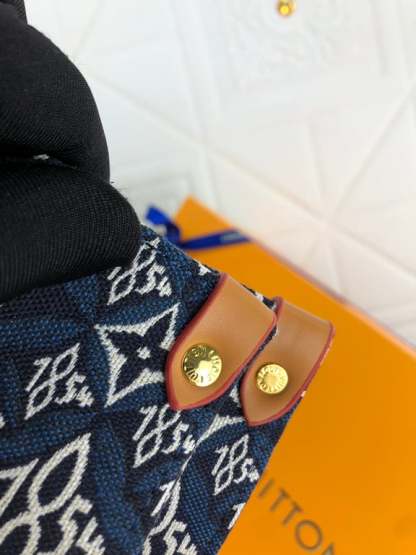 LUV SINCE 1854 ONTHEGO PM 35CM