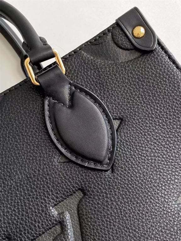 LUV ONTHEGO PM 25CM BLACK