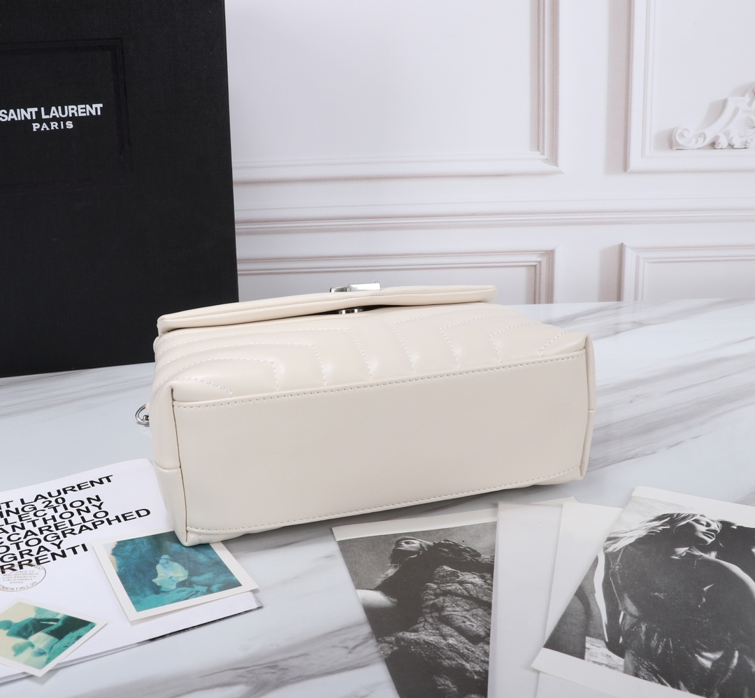 YSL LOULOU SMALL CHAIN BAG IN MATELASSÉ Y LEATHER WHITE SILVER 23CM 494699DV7269207