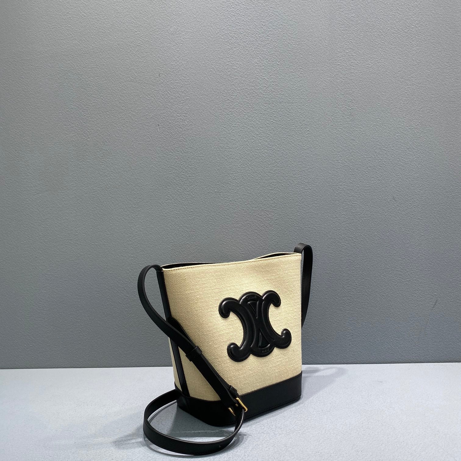 CE Small Bucket Cuir Triomphe In Textile Beige/Black For Women 9in/22cm