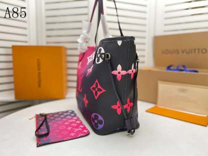 LUV 31CM MM NEVERFULL MIDNIGHT FUCHSIA