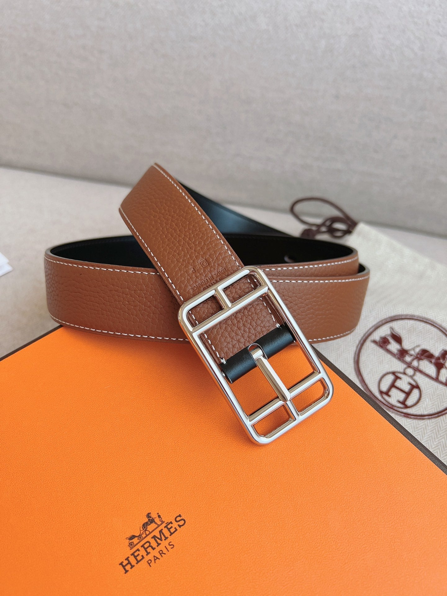 HM QUENTIN REVERSIBLE BELT BROWN RECTANGLE BUCKLE 32MM