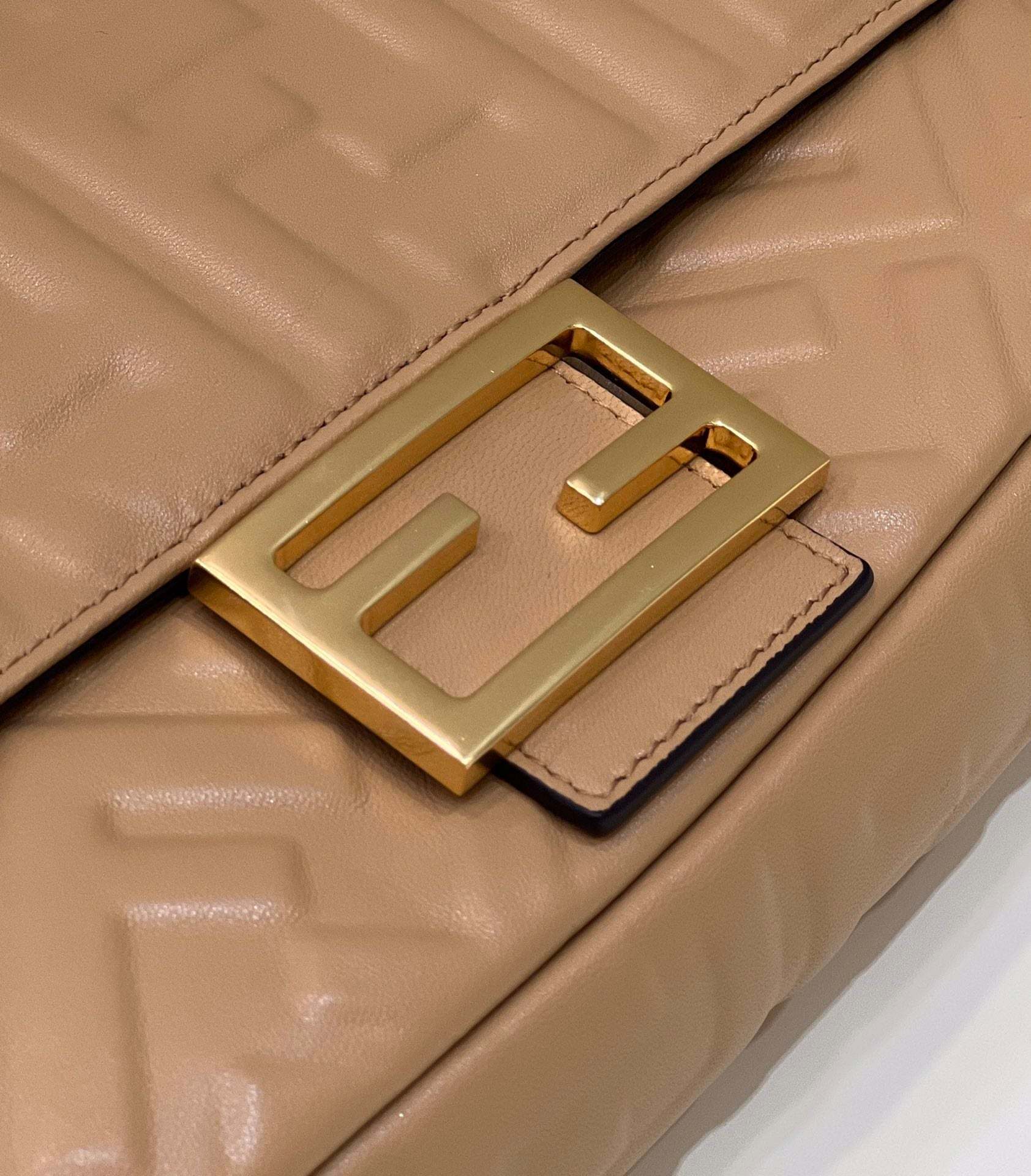 FI Baguette Brown For Women, Women’s Handbags, Shoulder And Crossbody Bags 10.6in/27cm FF 8BR600