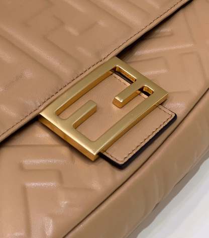 FI Baguette Brown For Women, Women&#8217;s Handbags, Shoulder And Crossbody Bags 10.6in/27cm FF 8BR600
