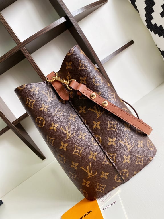 LUV NEONOE MM BROWN