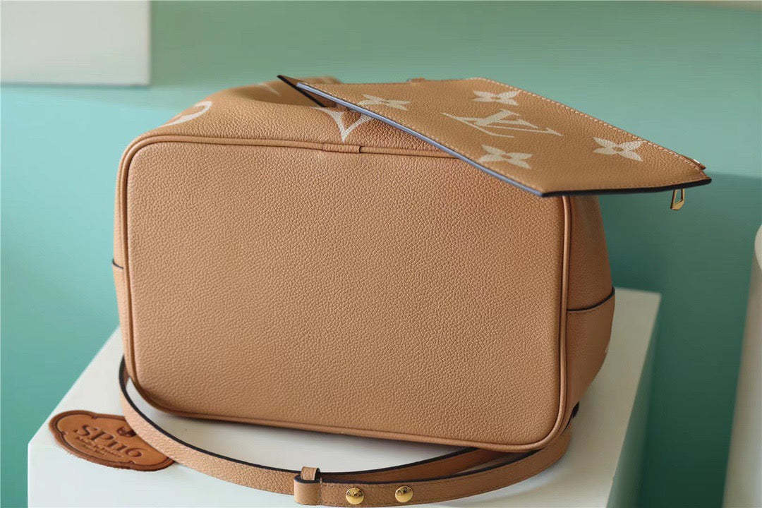 LV NeoNoe MM Monogram Empreinte Arizona Beige / Cream For Women, Women’s Handbags 10.2in/26cm LV M45808