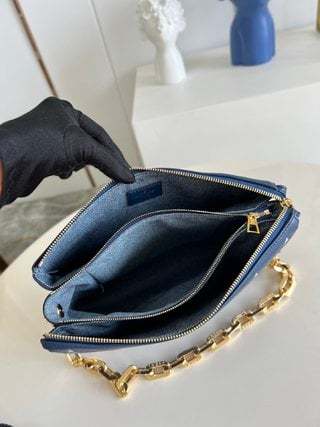 LUV NAVY BLUE COUSSIN PM 26CM