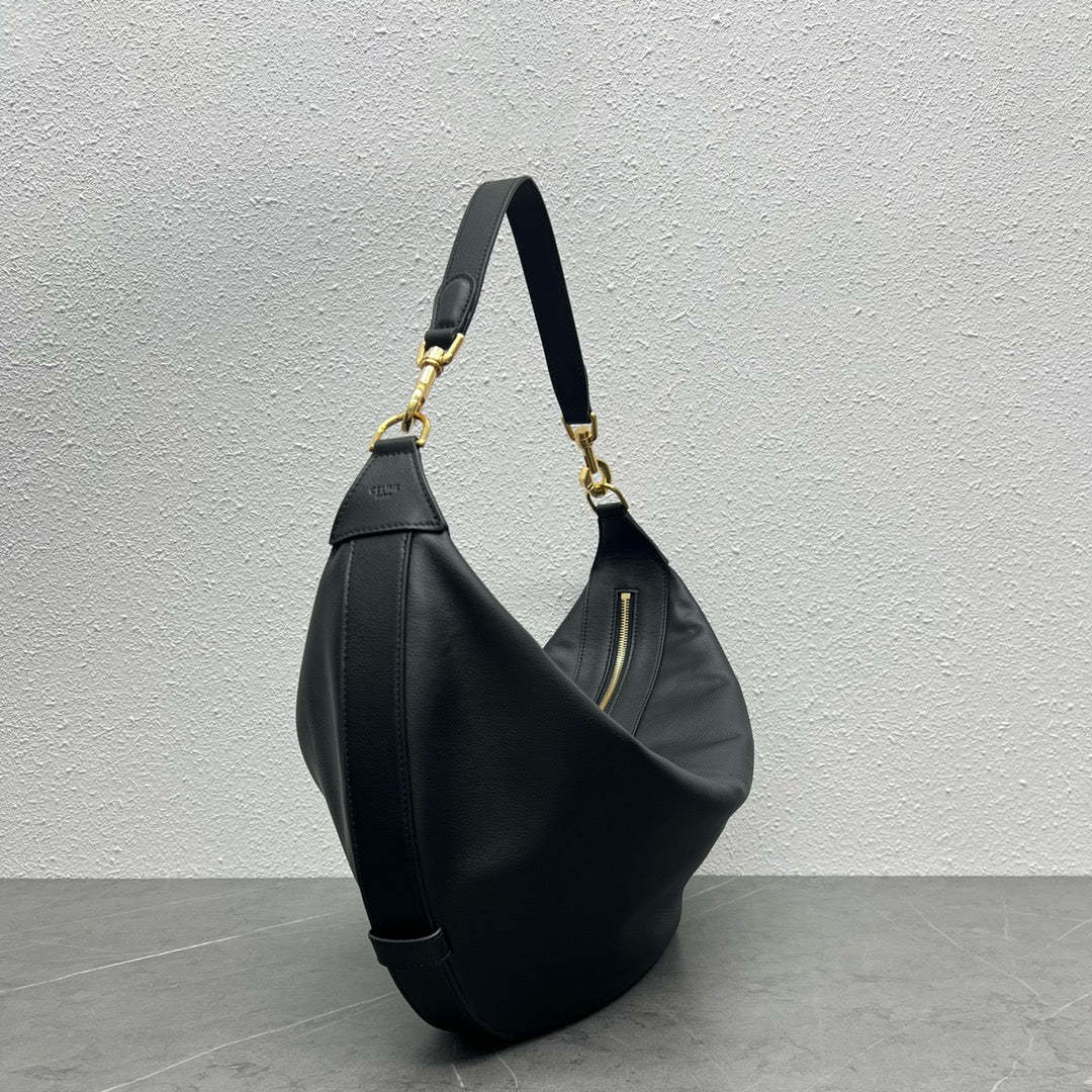 CE Medium Leandre Bag In Supple Black For Women 14in/35cm 197263DV7.38NO