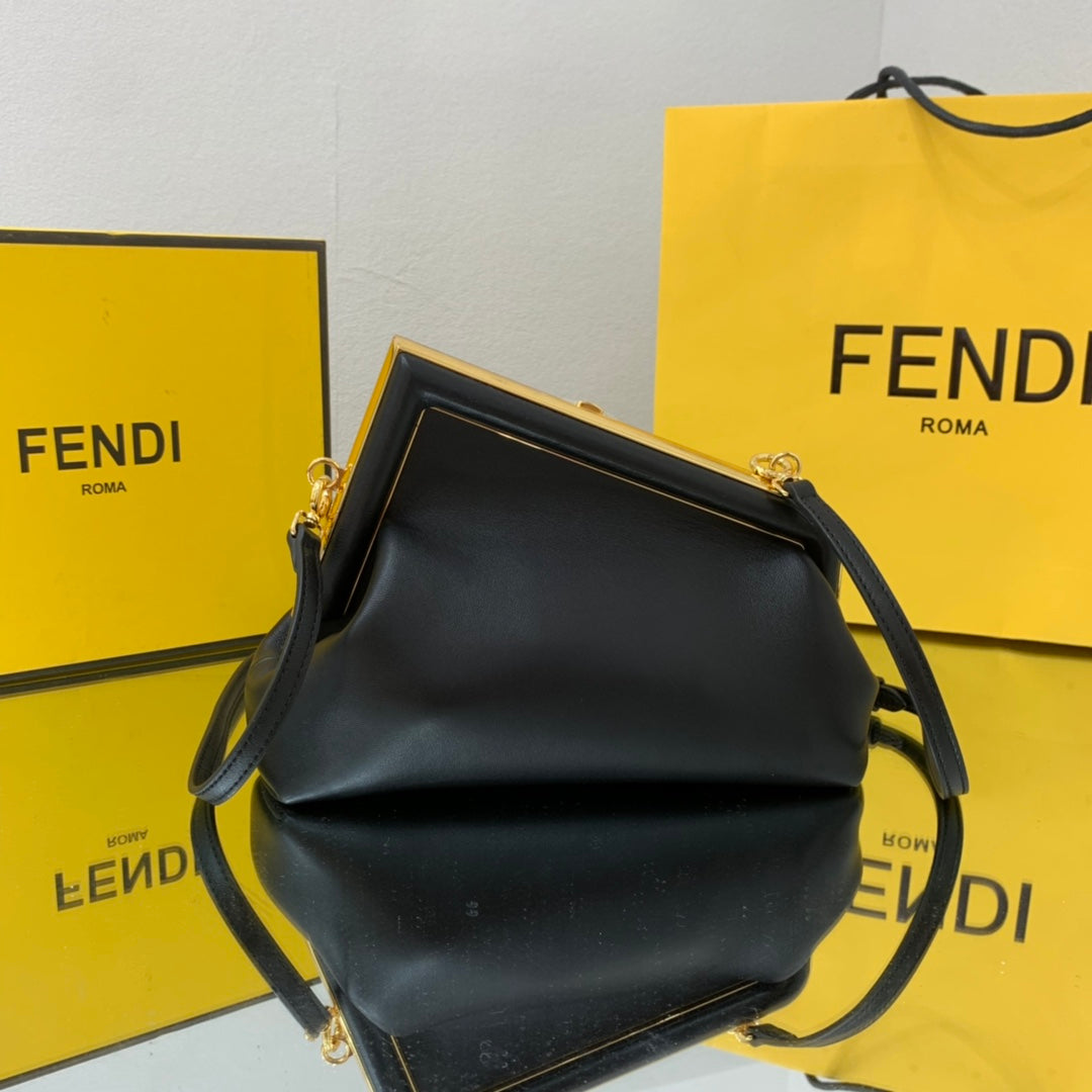FI First Small Black For Women, Women’s HandBags, Shoulder And Crossbody Bags 10.2in/26cm FF 8BP129ABVEF0KUR