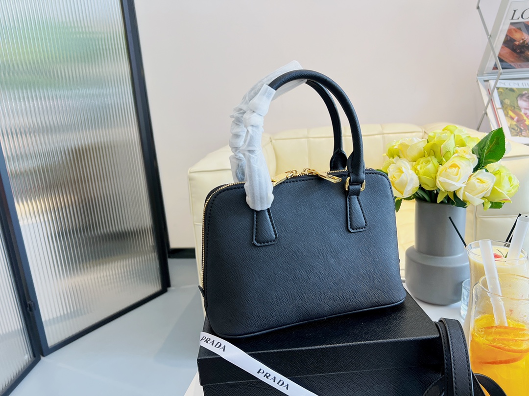 PR SMALL GALLERIA SAFFIANO LEATHER BAG BLACK 1BA896NZVF0002VOOO