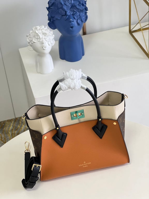 LUV 30CM MM BROWN ON MY SIDE