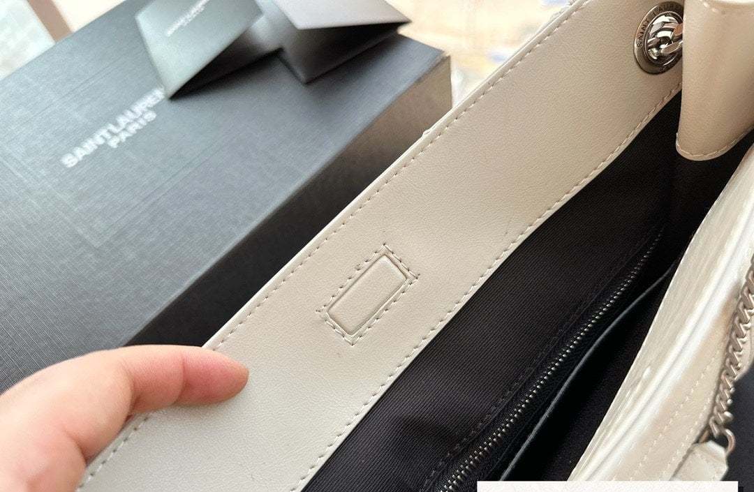 SAINT LAURENT MEDIUM NIKI SHOPPING BAG WHITE 32CM