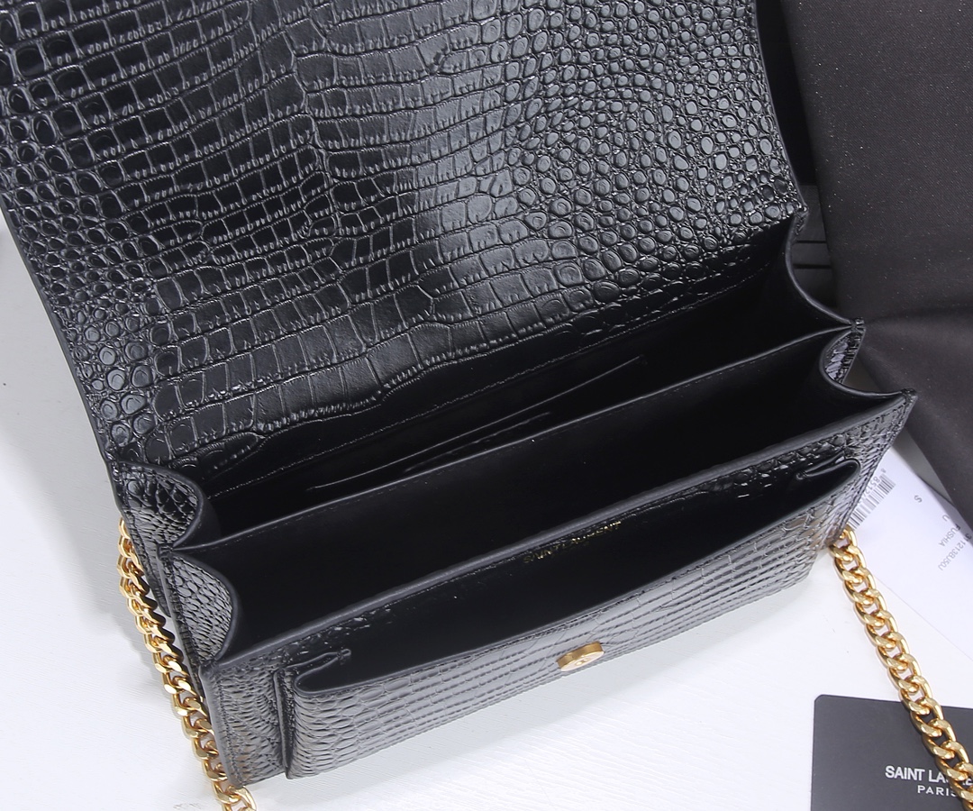 YSL SUNSET MEDIUM CHAIN GAB IN CROCODILE EMBOSSED SHINY BLACK GOLD 22CM 442906DND0J1000