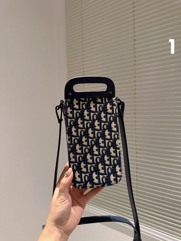 DIR SADDLE VERTICAL POUCH WITH STRAP OBLIQUE JACQUARD BLACK GRAINED CALFSKIN 19CM HIGH QUALITY