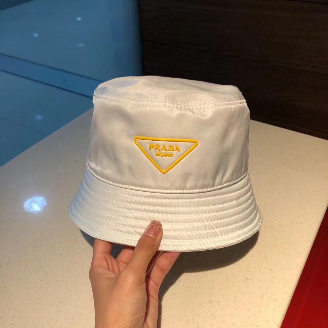 PD YELLOW LOGO BUCKET HAT WHITE
