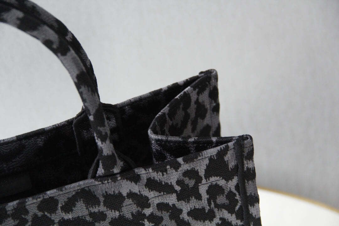 DO1286 Book Tote BIG size 41.5cm 36.5cm Embroidery LOGO red Handbag Mizza-2