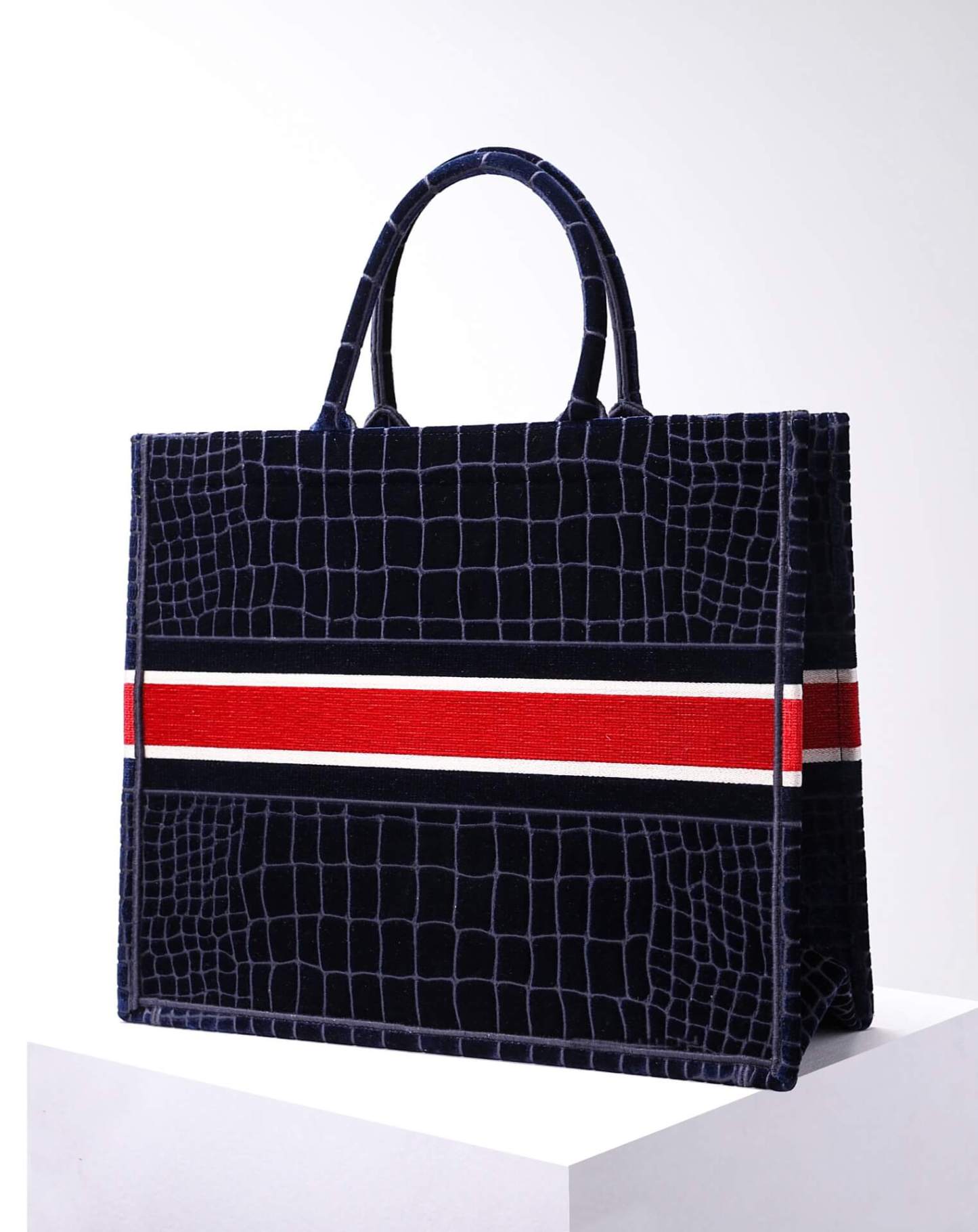 DO1286 Book Tote BIG size 41.5cm 36.5cm Embroidery LOGO red Handbag black
