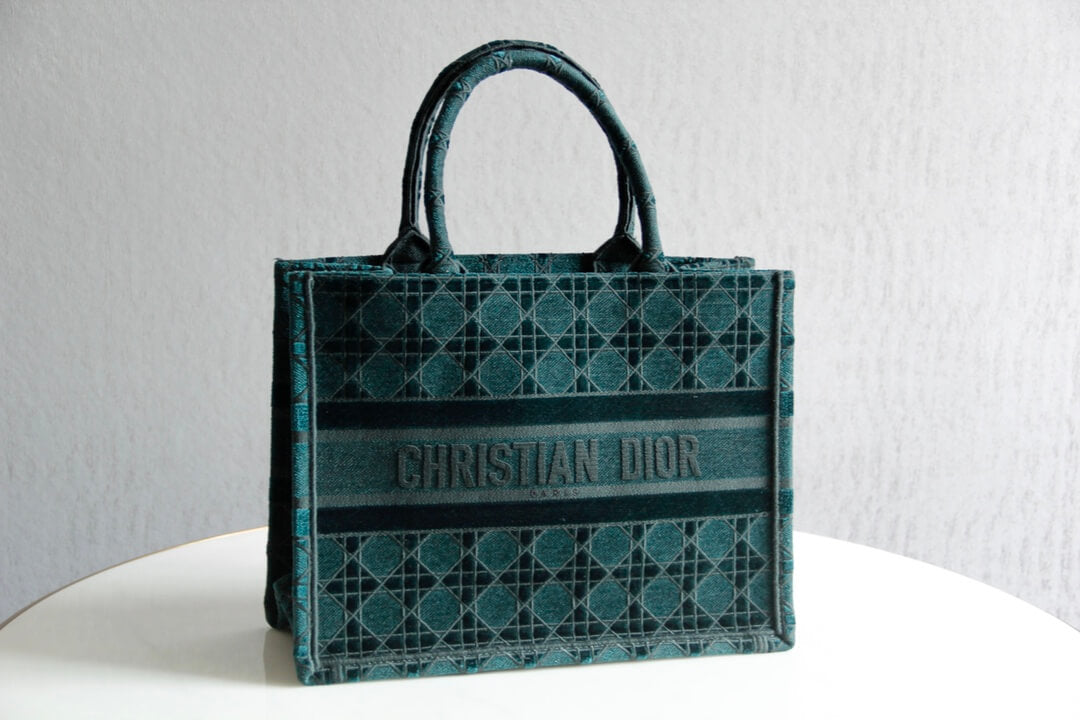 DO1286 Book Tote BIG size 41.5cm 36.5cm Embroidery LOGO red Handbag green-1