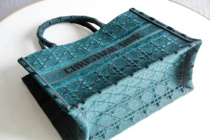 DO1286 Book Tote BIG size 41.5cm 36.5cm Embroidery LOGO red Handbag green-1